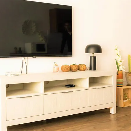Apartment Beautiful One Bedroom Ground Floor - Veraluna Tias